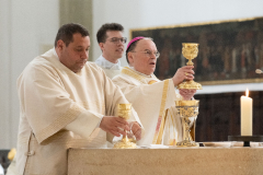 albm2305g6u1EMP5iFrh6j9xSzNQ